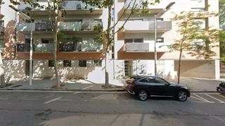 Parking coche  Carrer del doctor trueta. Barcelona. sin posesión “ocupado” (no se puede visitar ni hipote
