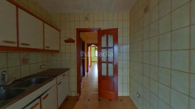 Foto a88a0df2-8807-41b0-9f52-4d59936f28e2. Piso (barcelona). "okupado" (no se puede visitar ni hipotecar). en Mataró