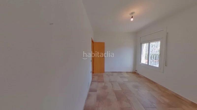 Foto 6fee98fb-572a-497f-bfac-1f7d5829b60d. Xalet a Can Vinyals Esparreguera