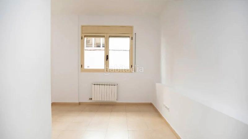 Foto 34ff1a22-b8b4-4edc-9ea3-517f88b749fa. Piso (gerona). "okupado" (no se puede visitar ni hipotecar). en Blanes