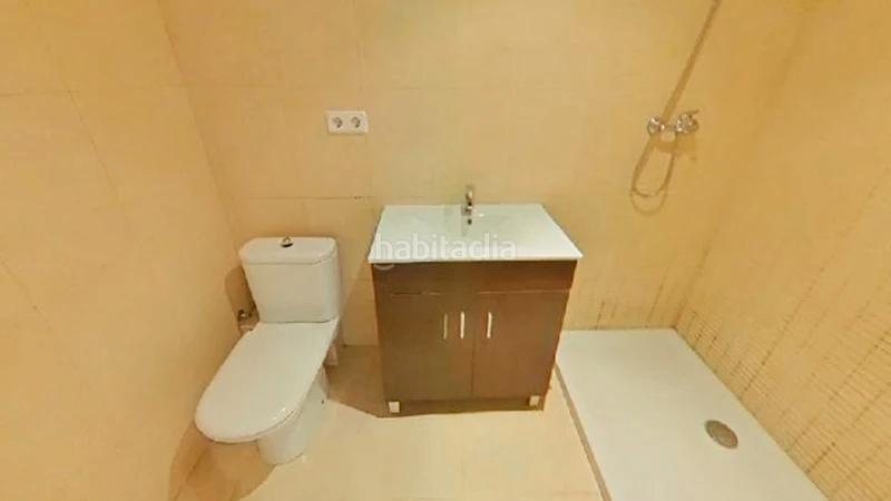 Foto d77130a2-268b-42f1-8b35-3332819f2cbe. Piso (gerona). "okupado" (no se puede visitar ni hipotecar). en Blanes
