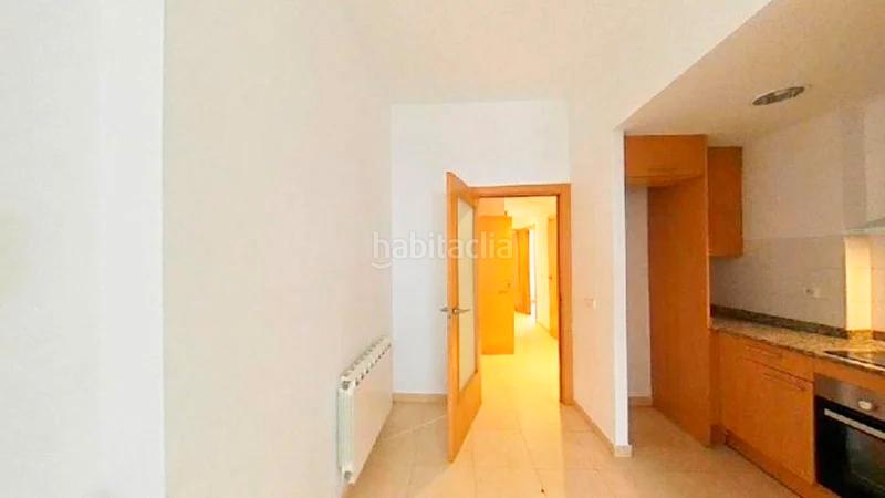 Foto f08fc3e8-797d-4295-ae48-cf47125efaa3. Piso (gerona). "okupado" (no se puede visitar ni hipotecar). en Blanes