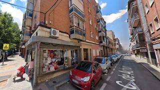 Pis  Calle de emilio ferrari. Madrid. sin posesión “ocupado” (no se puede visitar ni hipotecar