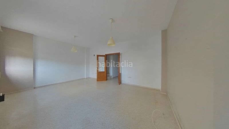 Foto f2569eae-eda2-4c78-9f34-df0628d032f1. Pis a Torreblanca Sevilla