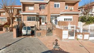 Casa adossada  Avenida de francisco chico mendes. Getafe (madrid). sin posesión “ocupado” (no se puede visitar ni