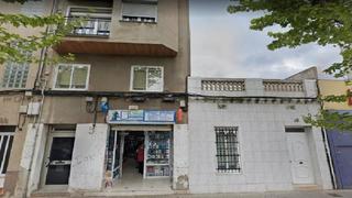 Piso  Carrer de la torrassa. Sant adrià de besòs (barcelona). sin posesión “ocupado” (no se p