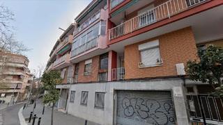 Appartement  Carrer de mireia. Barcelona (barcelona ). sin posesión “ocupado” (no se puede visi
