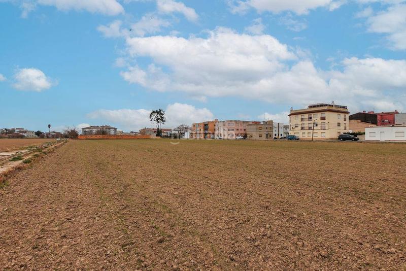 Foto 2e2303e4-9e77-486d-b871-5e6925f1857e. Terreno residencial , (tarragona) terreno urbano en calle aube en Deltebre