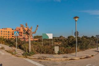 Terreny residencial  Carrer de l'esparver. Coma-ruga, (tarragona) terreno urbano en calle esparver