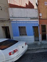 Casa adossada a Carrer Leovigild