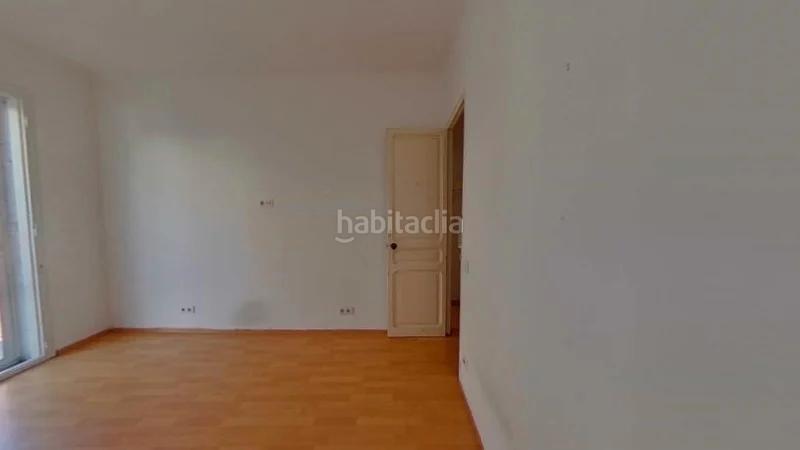 Foto 6b6c5ac7-d5c0-4416-bfa3-1284db911e32. Pis a Collblanc Hospitalet de Llobregat (L´)