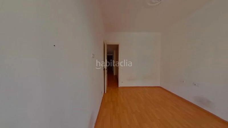 Foto 8b17672b-b5a9-4117-a5fd-96aa96200ecb. Pis a Collblanc Hospitalet de Llobregat (L´)