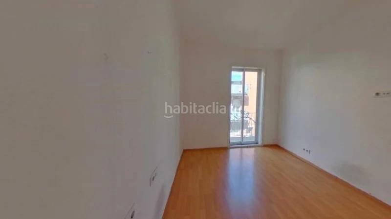 Foto 968b24d3-66c2-4c43-a86a-fabc1e5875e3. Pis a Collblanc Hospitalet de Llobregat (L´)