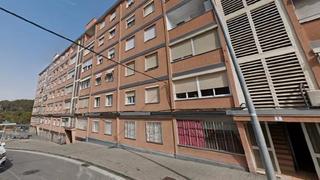 Pis  Urbanització pinar. Rubí (barcelona). en rentabilidad (se vende alquilado, no se pue