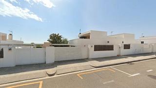 Casa adossada  Carrer josep lluís de la rosa. Calafell (tarragona). sin posesión “ocupado” (no se puede visita
