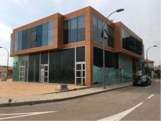 Local Comercial a Calle Rodrigo de Caro