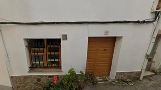 Casa  Rúa amando pérez. Ribadeo (lugo). en rentabilidad (se vende alquilado, no se puede