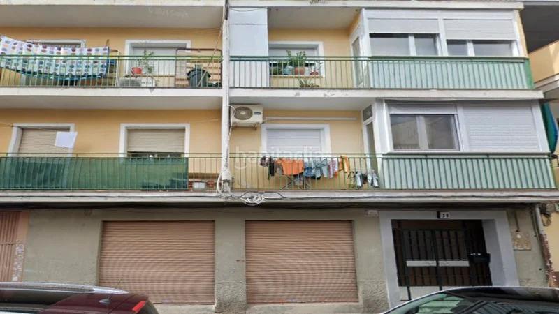 Foto f8fd517e-582e-4770-9be2-f42d961a9aa6. Piso (). sin posesión “ocupado” (no se puede visitar ni hipotecar). en Granada