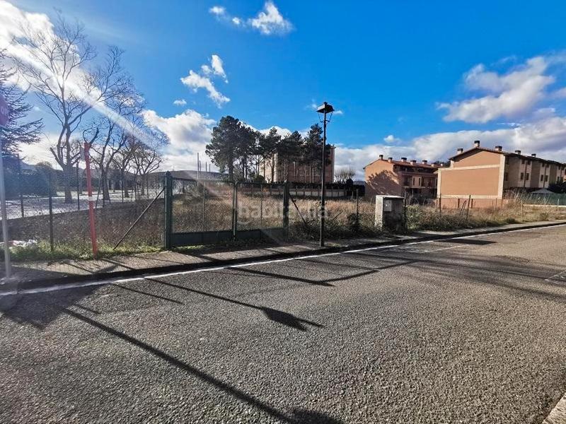 Foto 23ddb88a-0e2a-4197-b979-2e7d00b557a8. Terreno residencial (burgos). c/ pilar miró. en Crucero - Aquende Miranda de Ebro