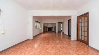 Maison jumelée  Carrer de palau-solità. Barcelona (barcelona ). "okupado" (no se puede visitar ni hipote
