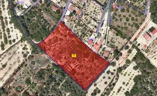 Propriété  Carrer la terra. Vallmoll (tarragona ). sin posesión “ocupado” (no se puede visit