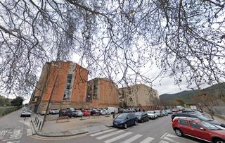Appartement  Carrer les aigües. Montcada i reixach (barcelona). sin posesión (no se puede visita