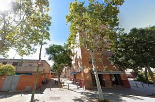 Piso  Carrer de pere oller. Barcelona. sin posesión (no se puede visitar ni hipotecar).