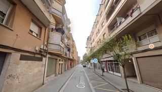 Appartement  Carrer de torras i bages. Salt (gerona). sin posesión (no se puede visitar ni hipotecar).