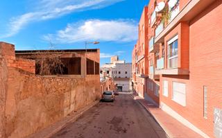 Pis  Calle san luis. Murcia. "okupado" (no se puede visitar ni hipotecar).
