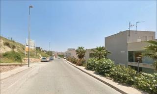 Pis  Calle de santiago ramón y cajal. Archena (murcia). "okupado" (no se puede visitar ni hipotecar).