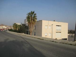 Pis  Calle de santiago ramón y cajal. Archena (murcia). "okupado" (no se puede visitar ni hipotecar).