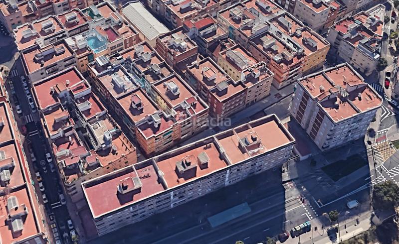 Foto 4e449b3e-114b-4f9a-b48e-c652992df627. Local comercial (barcelona). sin posesión “ocupado” (no se puede visitar ni hipotecar). en Sant Joan Despí