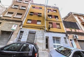 Flat  Carrer de vallparda. Hospitalet de llobregat, l´ (barcelona). en rentabilidad (se ven