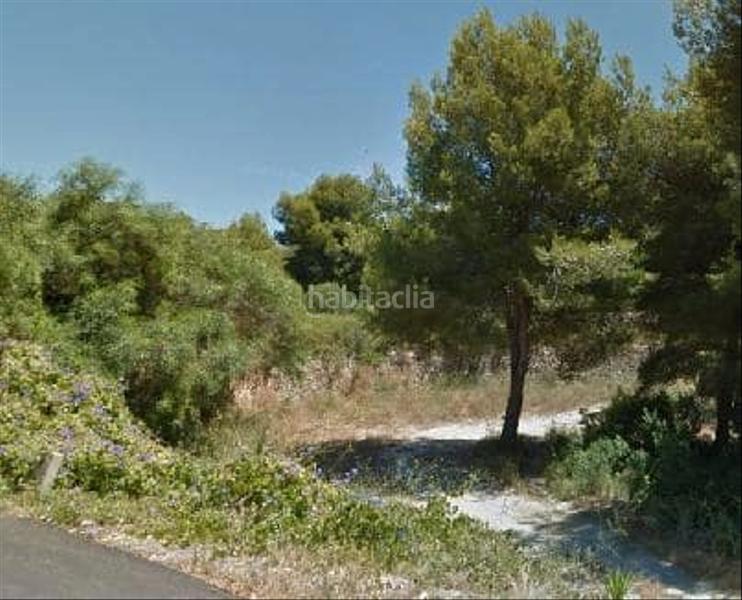 Foto 19ab55fa-ce39-437b-b262-a16b2cff4cb5. Terreno residencial (alicante). solar situado en la urbanización los almendros en Benissa
