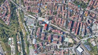Bureau  Avinguda de can cabanyes. Rubí (barcelona). "okupado" (no se puede visitar ni hipotecar).