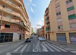 Piso  Carrer de sant antoni maria claret. Reus (tarragona). "okupado" (no se puede visitar ni hipotecar).