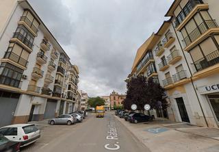 Appartement  Calle rafael pérez del álamo. Loja (granada). sin posesión “ocupado” (no se puede visitar ni h