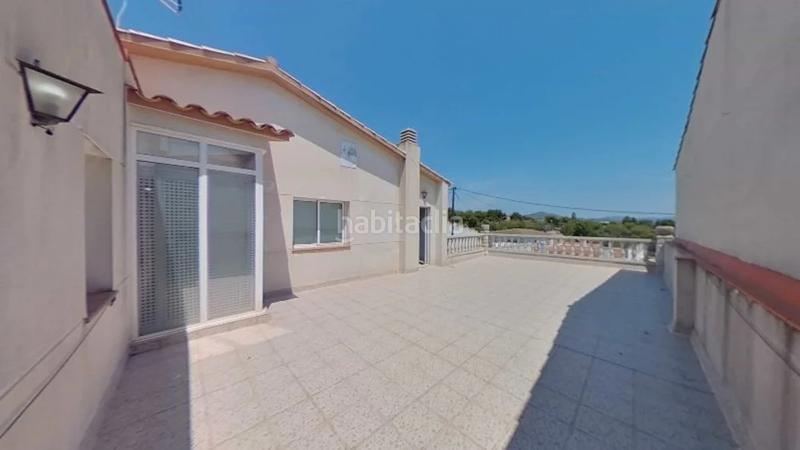 Foto 735f4170-d774-46f5-a1f0-3c606fdefa7a. Chalet with parking in La Collada-Sis Camins Vilanova i la Geltrú