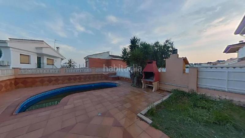 Foto f4f4db1e-b06a-4fb5-8207-970c9ab0ebdb. Chalet (tarragona). "okupado" (no se puede visitar ni hipotecar). en Creixell