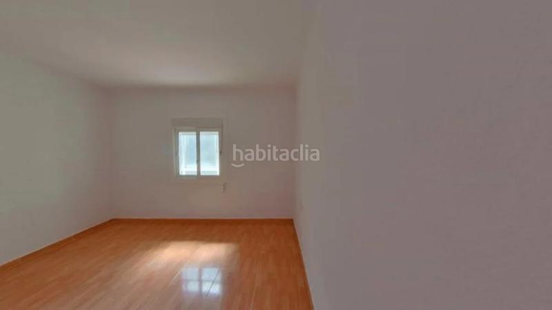 Foto 749fea08-3e1c-4ecd-986a-395a9b1f7ce5. Piso (barcelona). "okupado" (no se puede visitar ni hipotecar). en Mataró