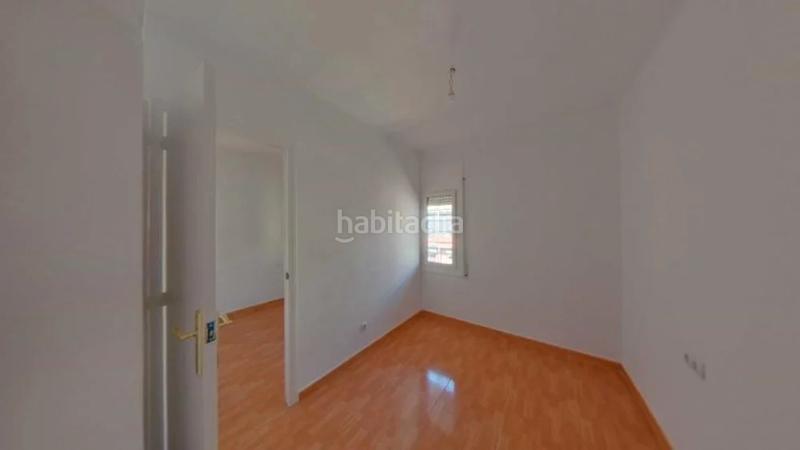 Foto 888b421f-09c8-4563-a686-dbea1078f52e. Piso (barcelona). "okupado" (no se puede visitar ni hipotecar). en Mataró