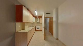 Flat  Carrer de santa maria. Manresa (barcelona). "okupado" (no se puede visitar ni hipotecar