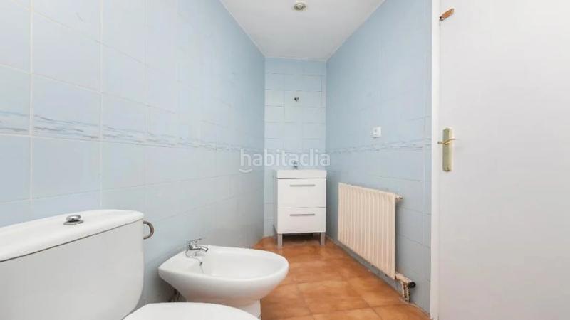 Foto f0b1dbc2-59c0-49a8-a40e-1e544c4ed842. Pis a Centre Rubí