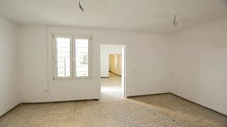 Pis  Carrer de sant bartomeu. Manresa (barcelona). "okupado" (no se puede visitar ni hipotecar