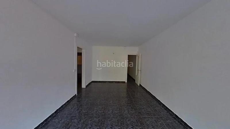 Foto 80e943d8-48df-490d-aa5f-cb0ebf95fc18. Piso (barcelona). "okupado" (no se puede visitar ni hipotecar). en Viladecans