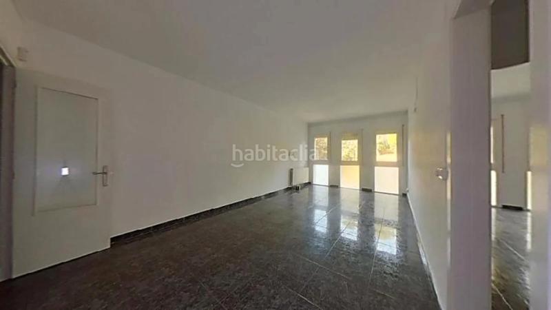 Foto a5bddae2-9f48-48ee-a481-b32ad29df869. Piso (barcelona). "okupado" (no se puede visitar ni hipotecar). en Viladecans