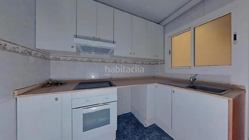 Foto c7049d39-d4a6-493a-bf95-734e999c1a2d. Piso (barcelona). "okupado" (no se puede visitar ni hipotecar). en Viladecans