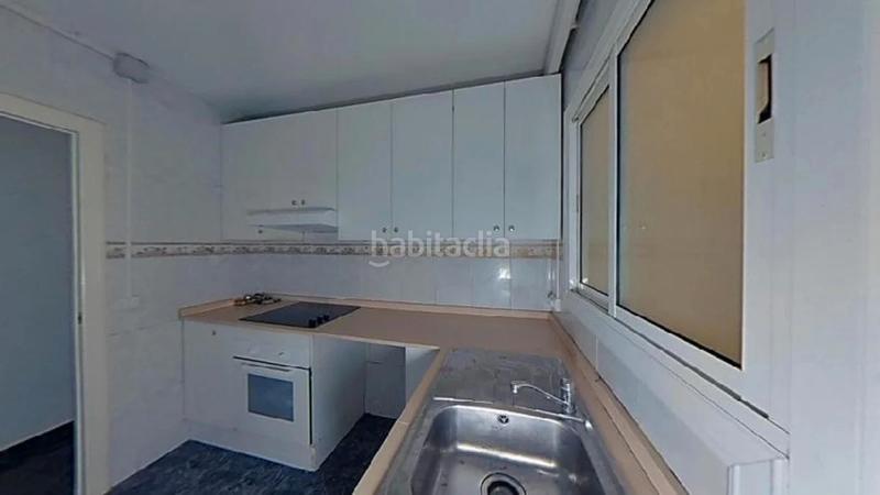Foto f935edf2-49ad-4f52-8bba-ab5eeeed2a1f. Piso (barcelona). "okupado" (no se puede visitar ni hipotecar). en Viladecans