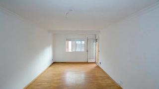 Appartement  Carrer de mossèn cinto verdaguer. Viladecans (barcelona). "okupado" (no se puede visitar ni hipote