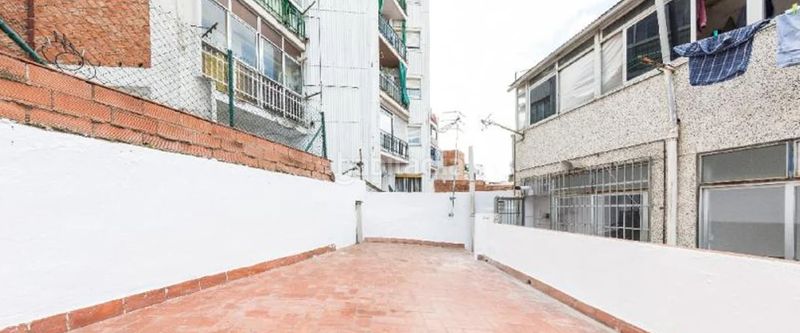 Foto 2a7c4658-f3fe-4762-be30-6ced66d66cc6. Piso (barcelona). "okupado" (no se puede visitar ni hipotecar). en Santa Coloma de Gramenet